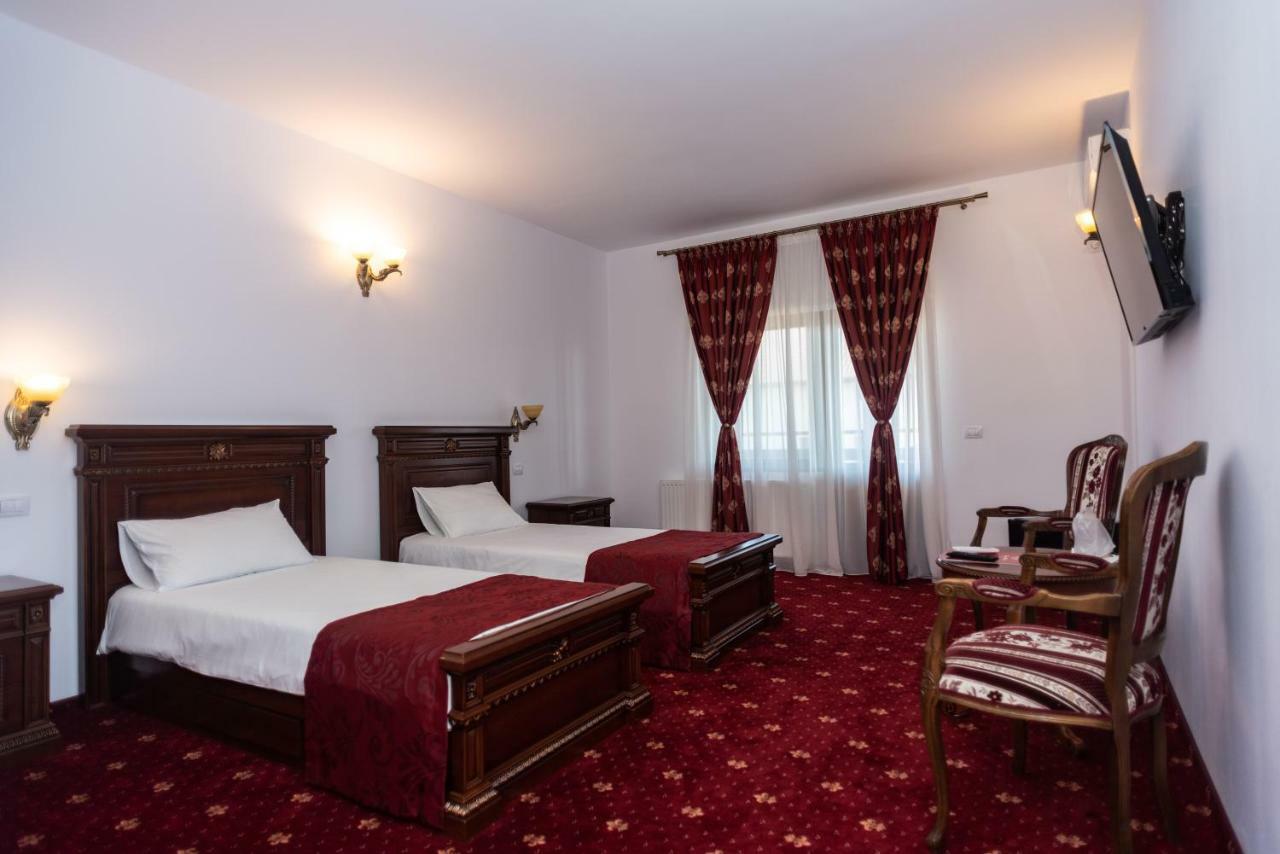 Hotel Tango Margo Valea Lupului  Exterior foto